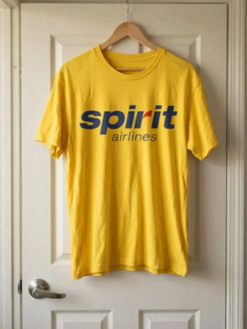 Vintage Spirit Airlines Logo Tee Retro Travel Shirt Y2K Streetwear Top